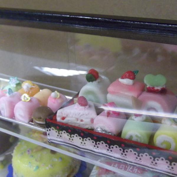 Miniature Cakes & Bread