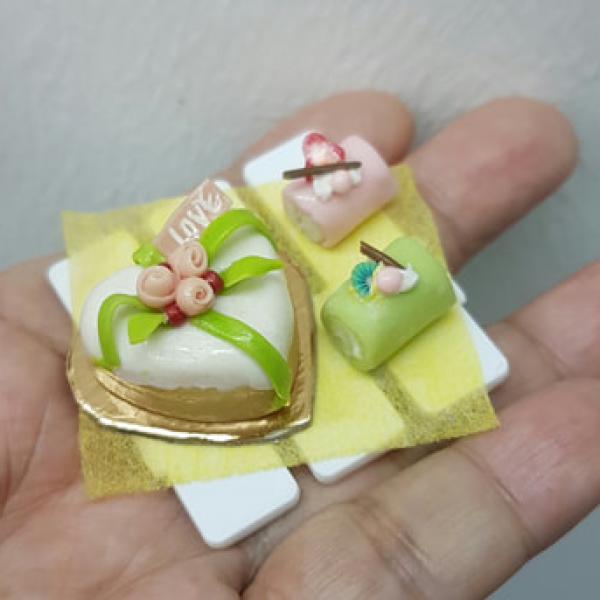 Miniature Cakes & Bread