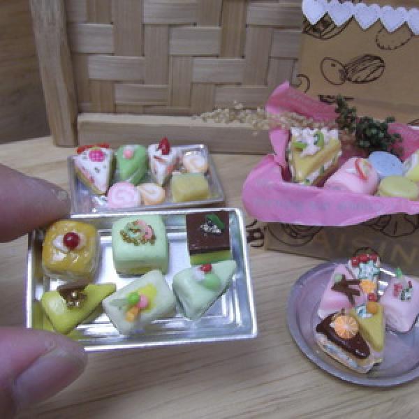 Miniature Cakes & Bread