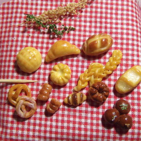 Miniature Cakes & Bread